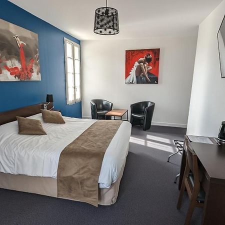 Hotel Restaurant Le Lion D'Or Gémozac Eksteriør bilde