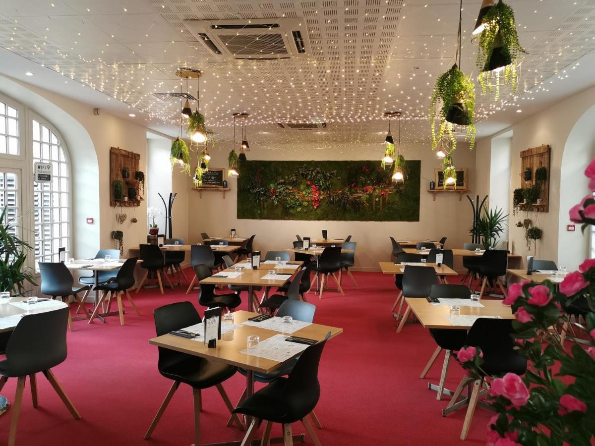 Hotel Restaurant Le Lion D'Or Gémozac Eksteriør bilde